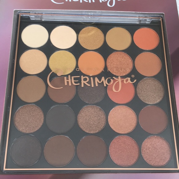 •Max Makeup Cherimoya Palette• - Picture 2 of 3